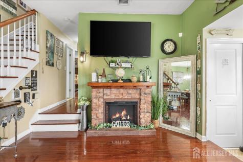 42 Mildred Lane Fords NJ 08863