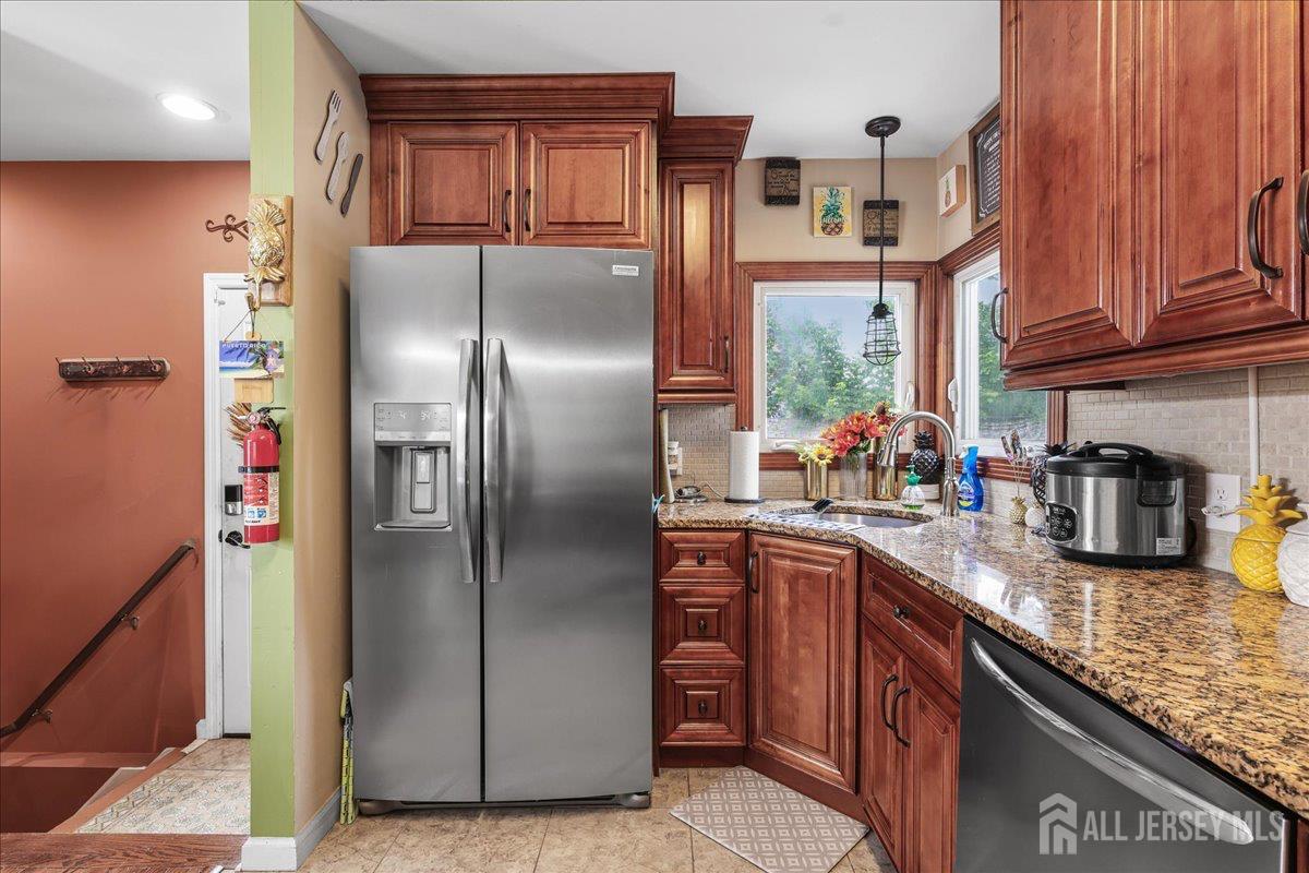 42 Mildred Lane Fords NJ 08863
