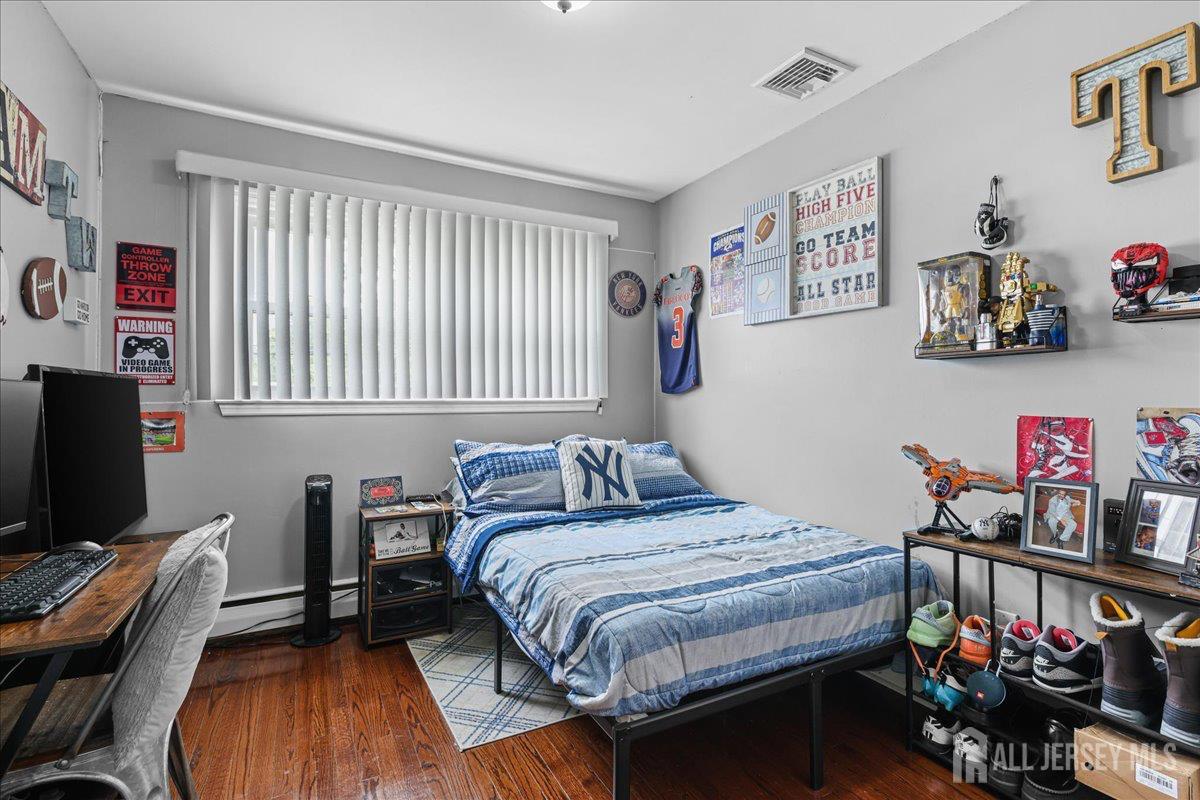 42 Mildred Lane Fords NJ 08863