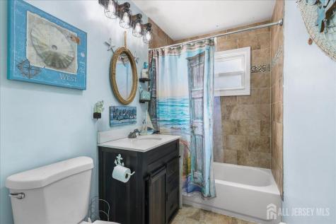 42 Mildred Lane Fords NJ 08863