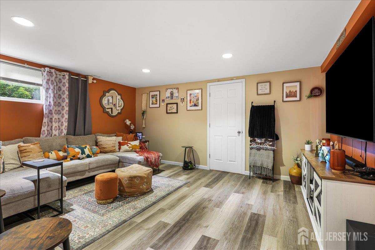 42 Mildred Lane Fords NJ 08863