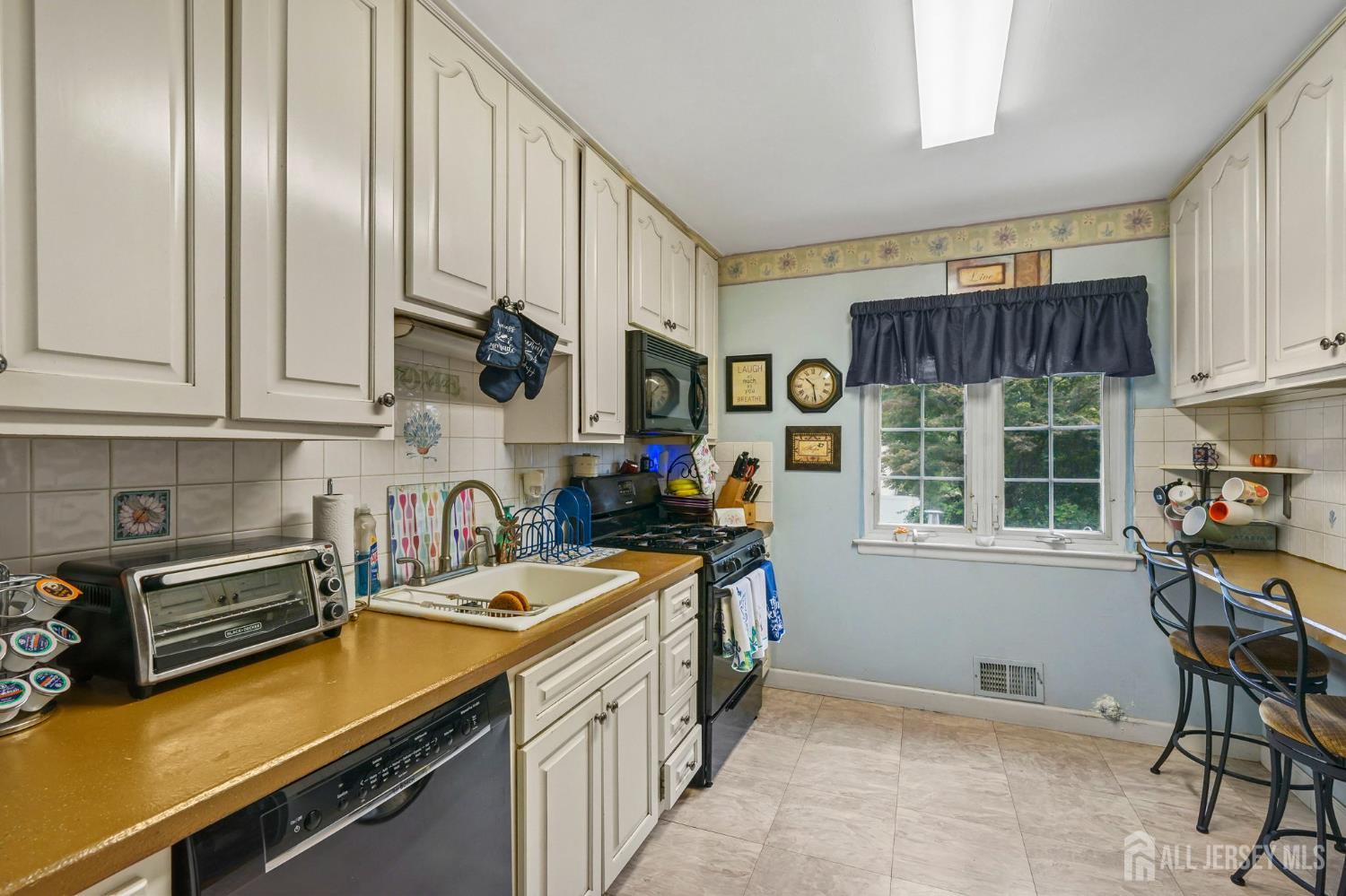 196 Marsh Avenue Metuchen NJ 08840