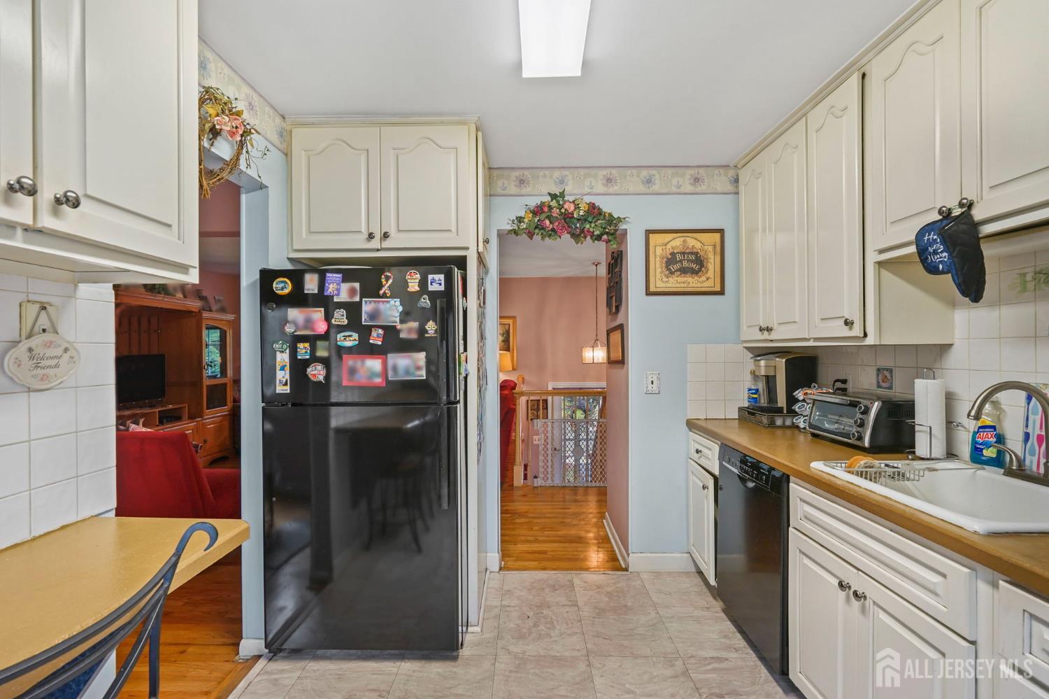 196 Marsh Avenue Metuchen NJ 08840