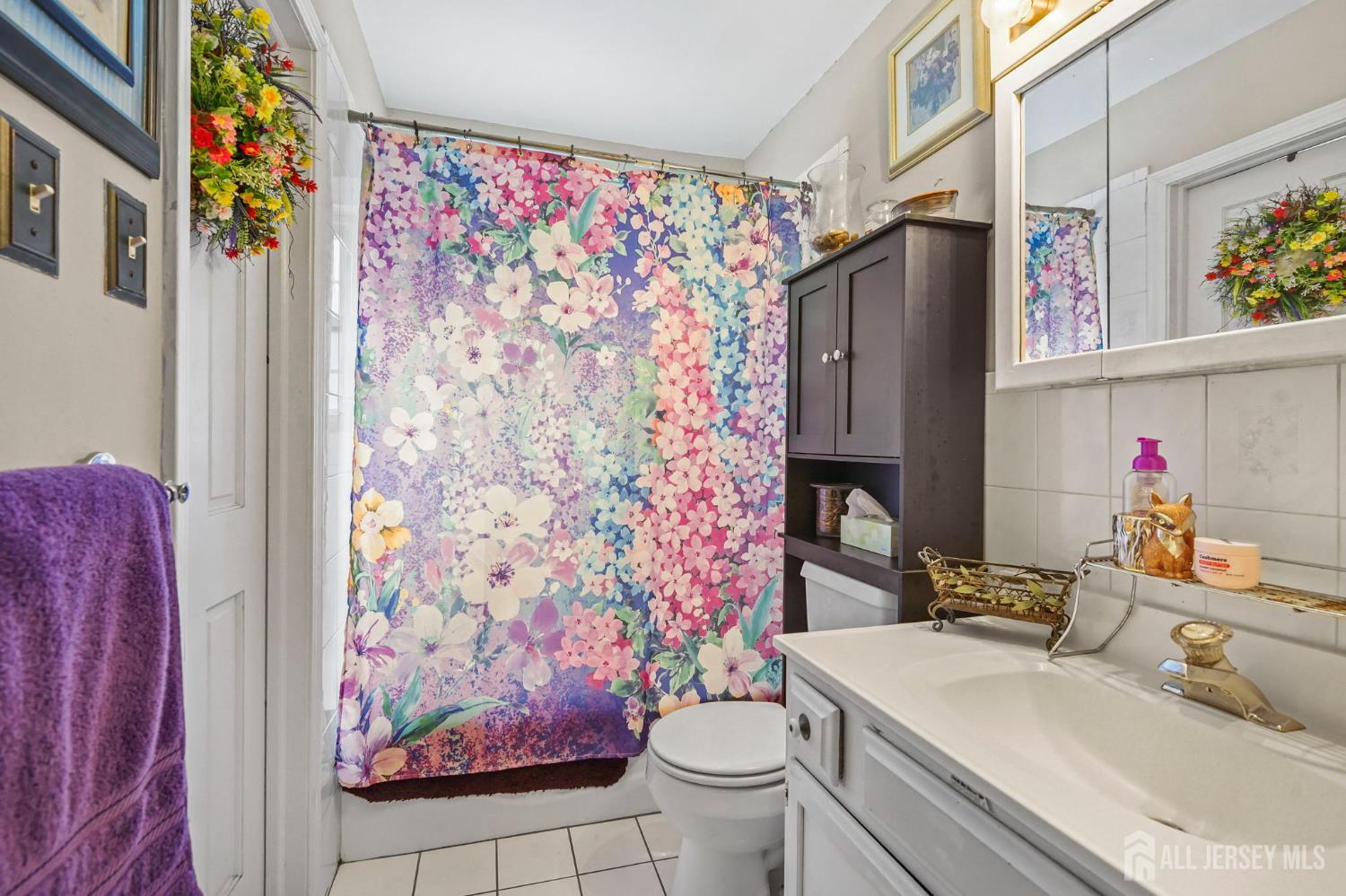 196 Marsh Avenue Metuchen NJ 08840