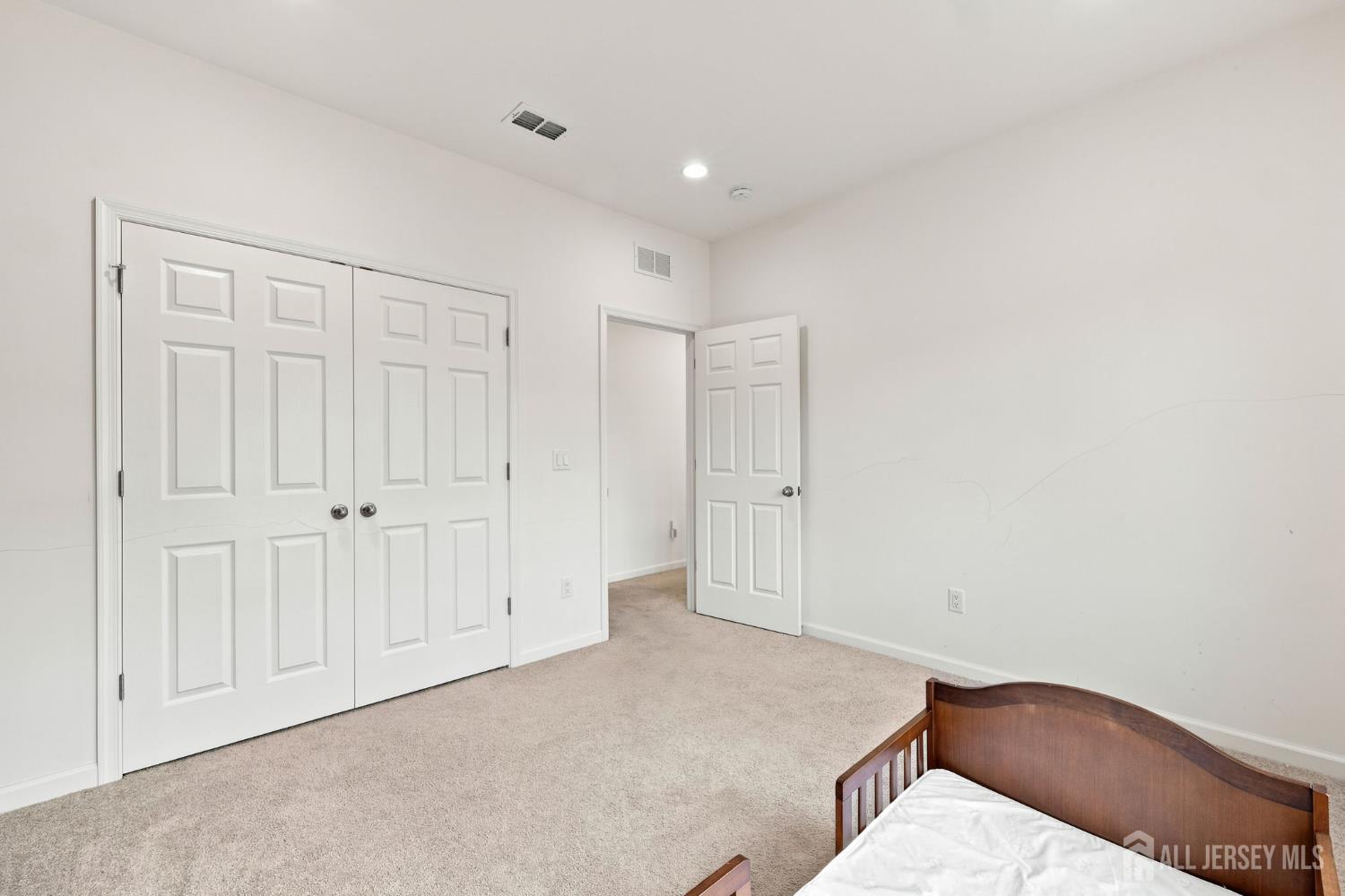 1 Cairnes Lane East Brunswick NJ 08816
