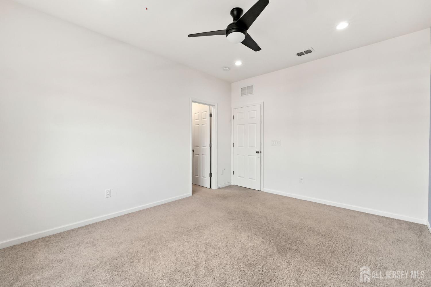 1 Cairnes Lane East Brunswick NJ 08816