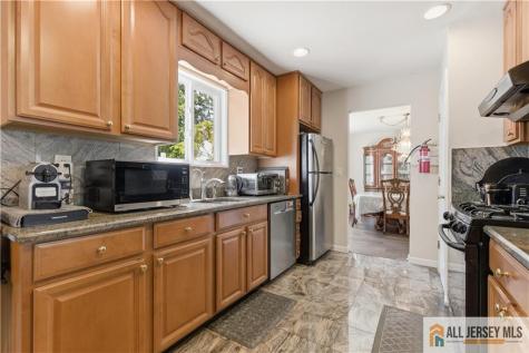 10 Helen Court Piscataway NJ 08854