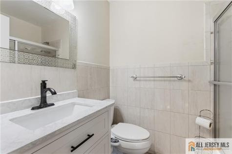 10 Helen Court Piscataway NJ 08854