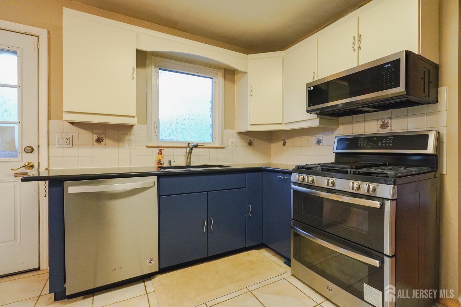 3 E Charles Court Edison NJ 08820