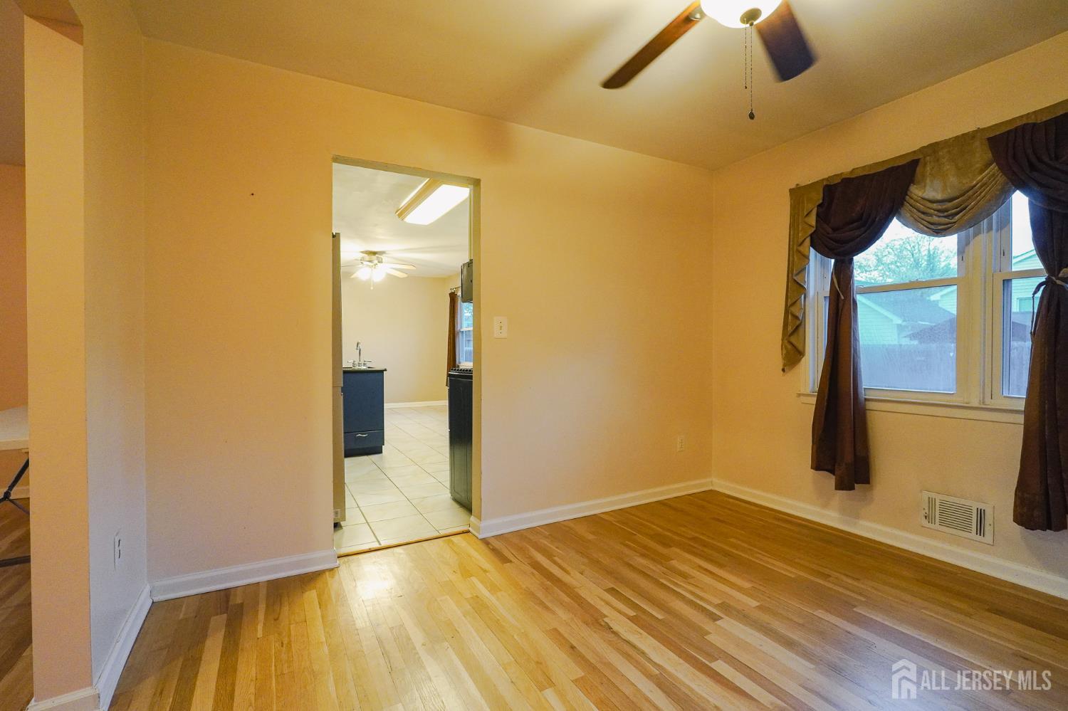 3 E Charles Court Edison NJ 08820