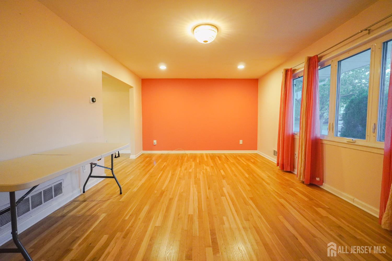3 E Charles Court Edison NJ 08820