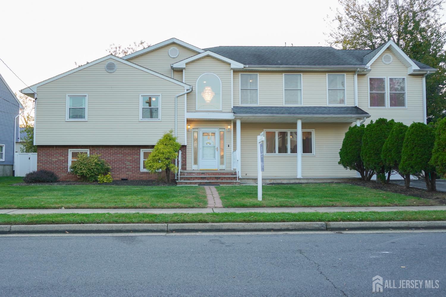 3 E Charles Court Edison NJ 08820