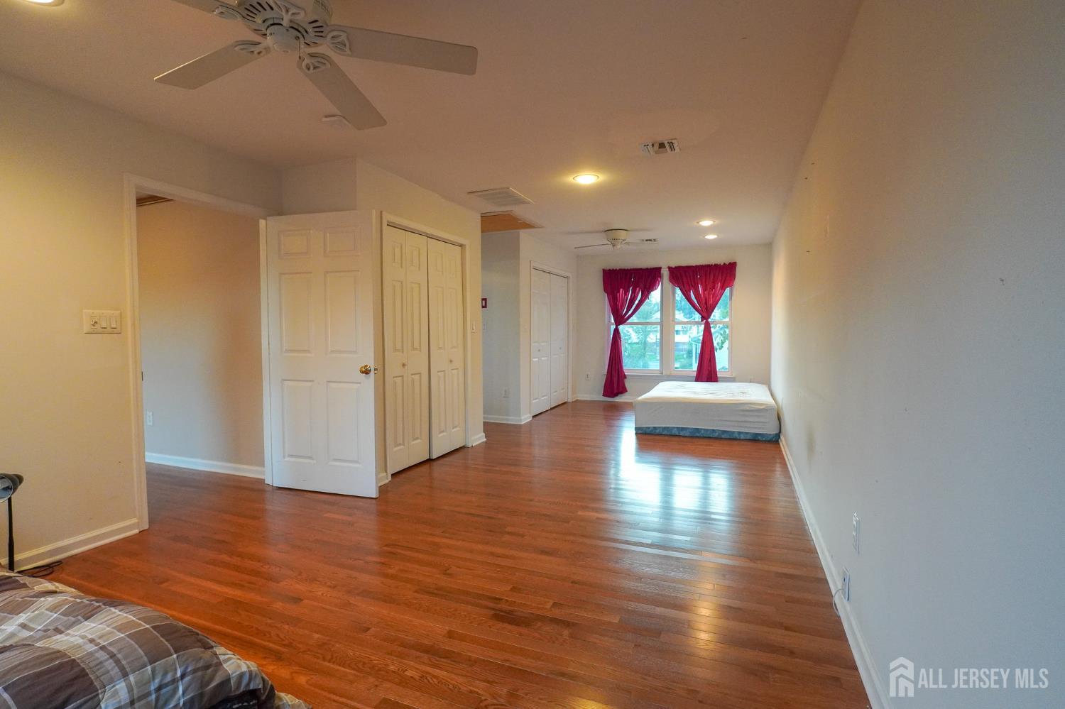 3 E Charles Court Edison NJ 08820