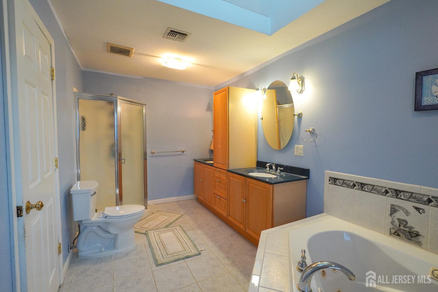 3 E Charles Court Edison NJ 08820