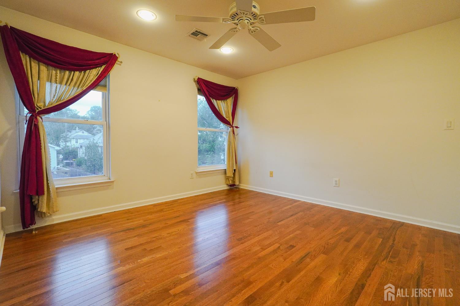 3 E Charles Court Edison NJ 08820