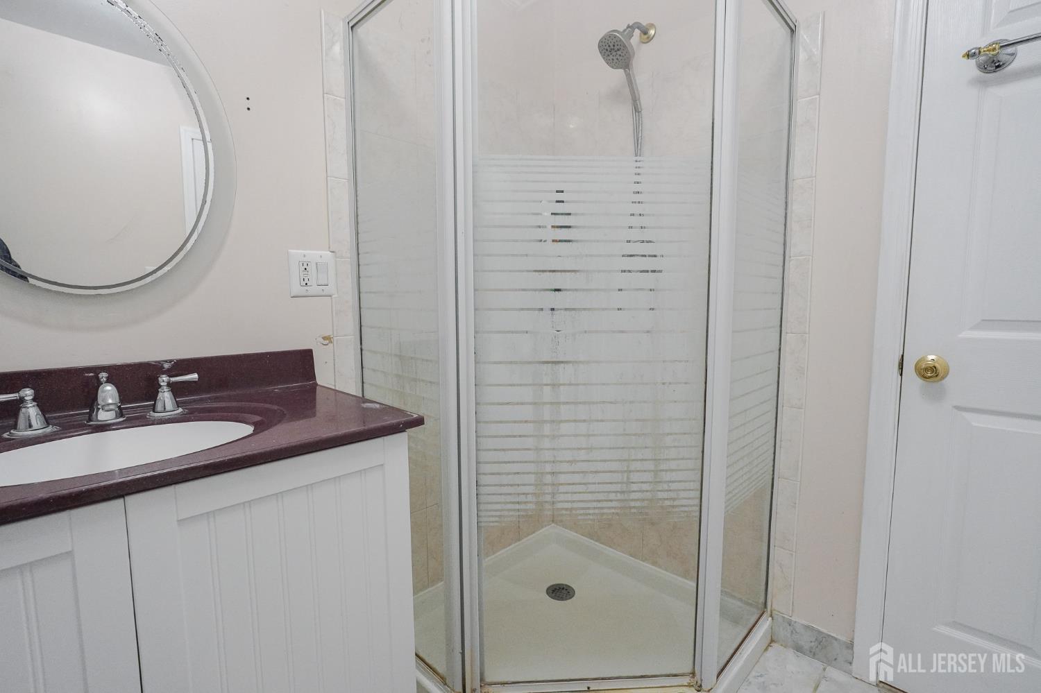 3 E Charles Court Edison NJ 08820