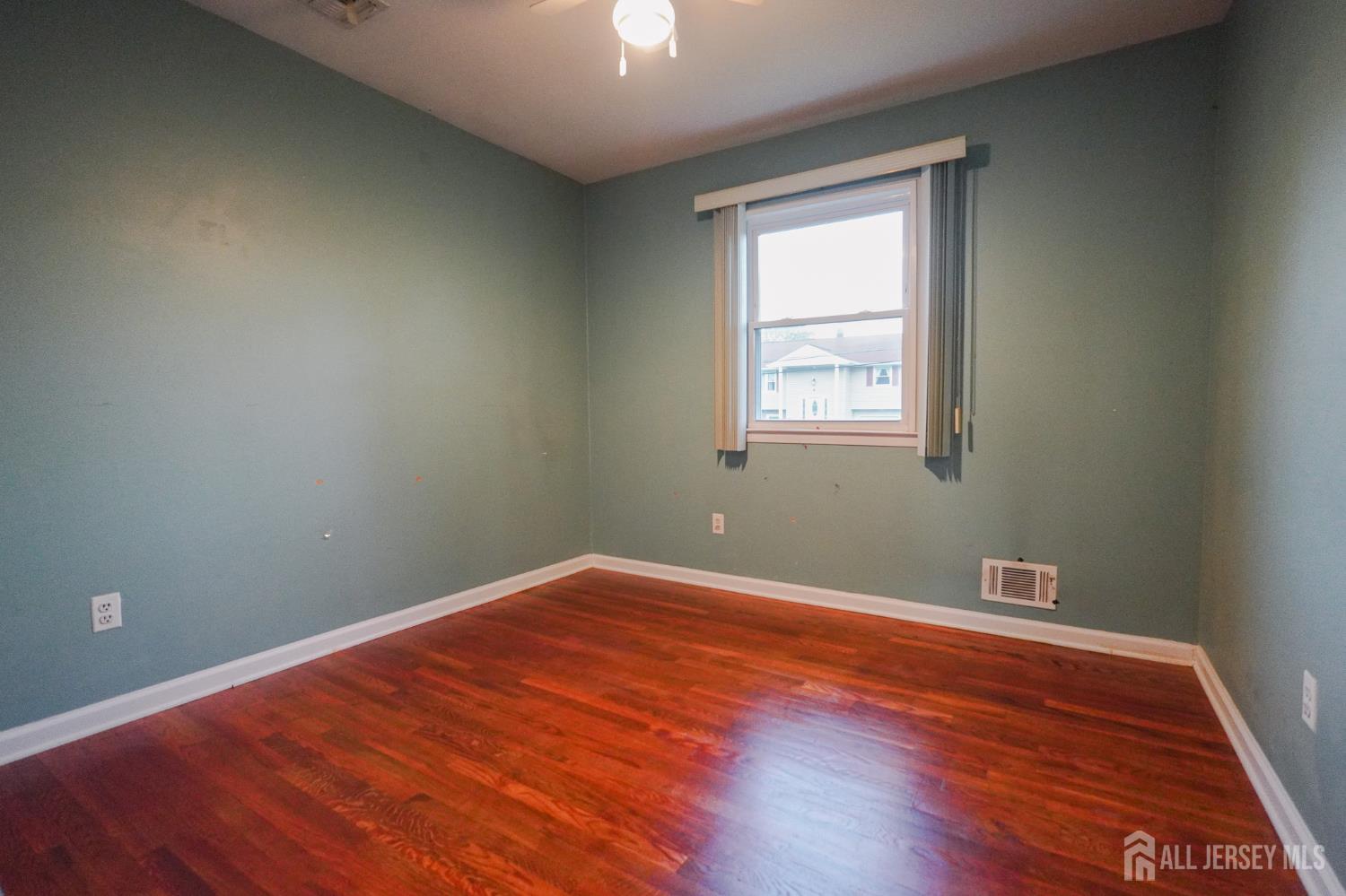 3 E Charles Court Edison NJ 08820