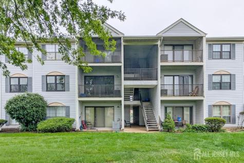 372 Lancaster Court Piscataway NJ 08854