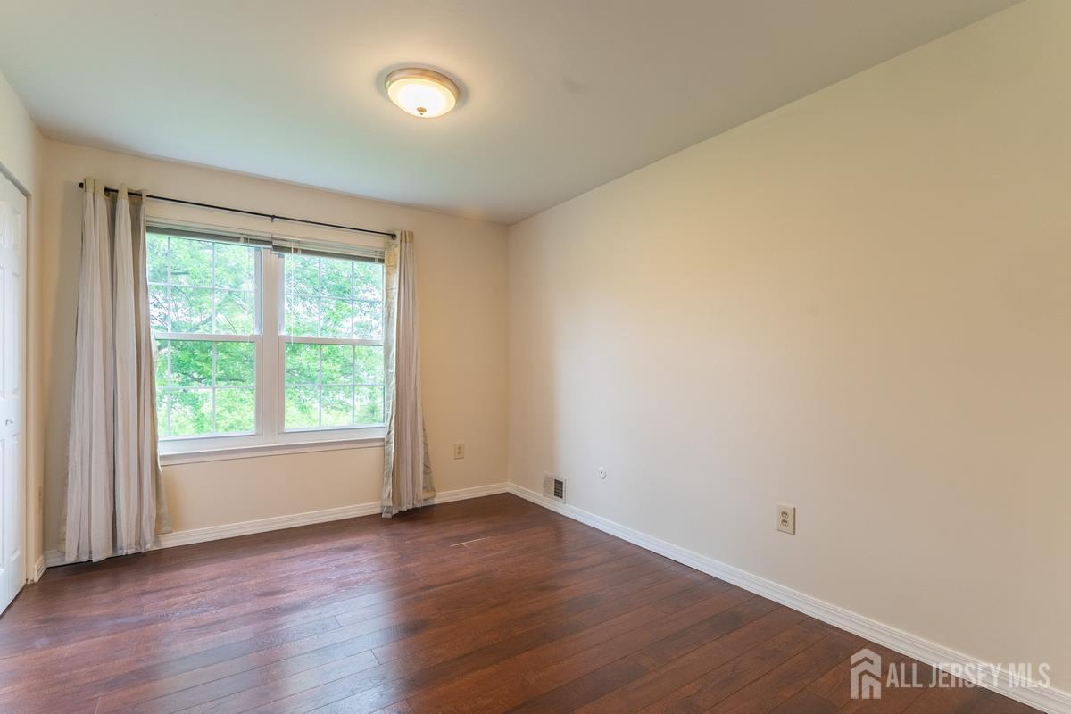 372 Lancaster Court Piscataway NJ 08854