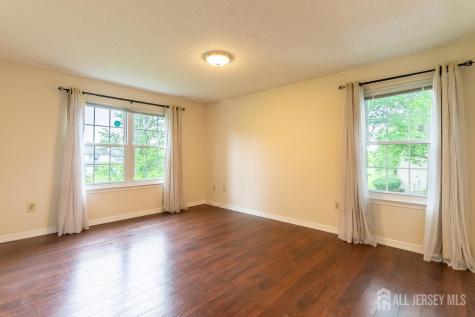372 Lancaster Court Piscataway NJ 08854