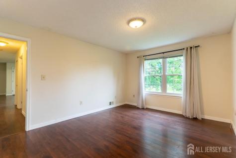 372 Lancaster Court Piscataway NJ 08854