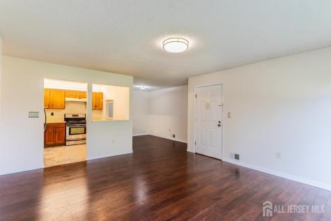 372 Lancaster Court Piscataway NJ 08854