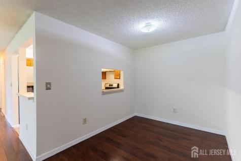 372 Lancaster Court Piscataway NJ 08854