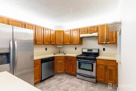 372 Lancaster Court Piscataway NJ 08854
