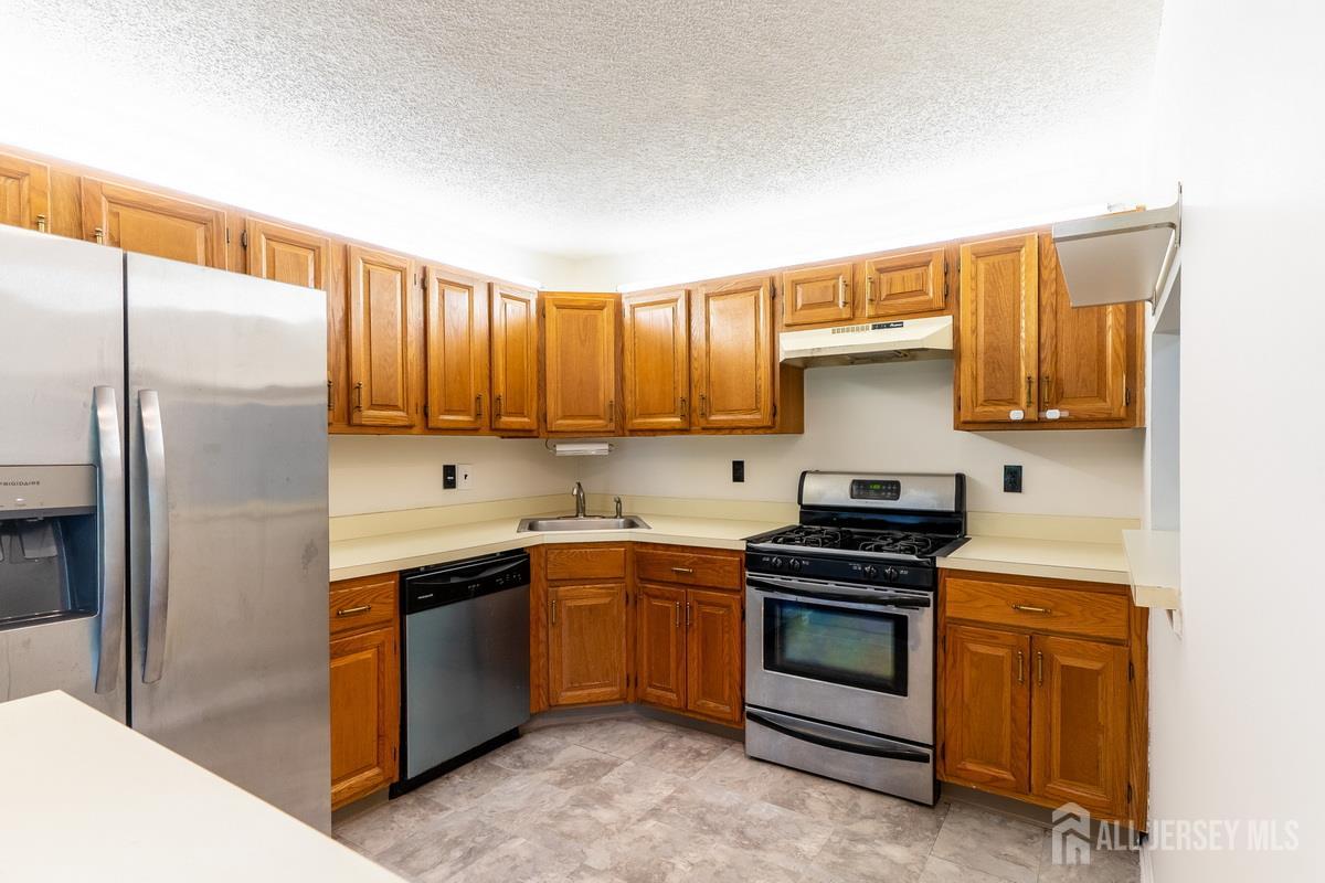 372 Lancaster Court Piscataway NJ 08854