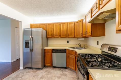 372 Lancaster Court Piscataway NJ 08854