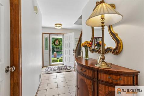 4 Van Loan Avenue Sayreville NJ 08872