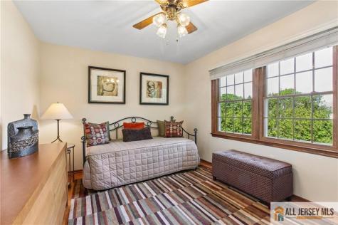 4 Van Loan Avenue Sayreville NJ 08872