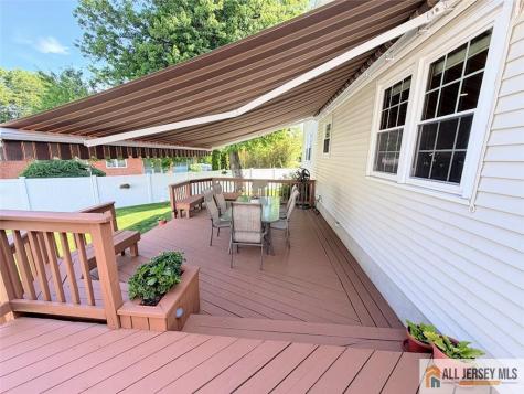 4 Van Loan Avenue Sayreville NJ 08872