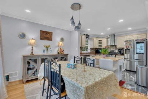 6 Ives Court Monroe NJ 08831