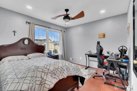 6 Ives Court Monroe NJ 08831