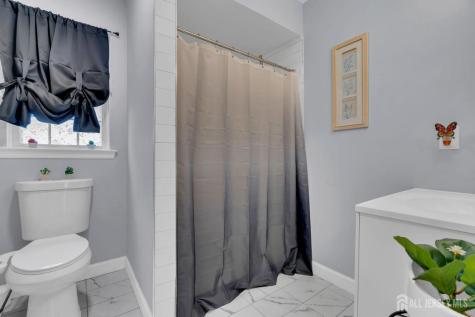 6 Ives Court Monroe NJ 08831