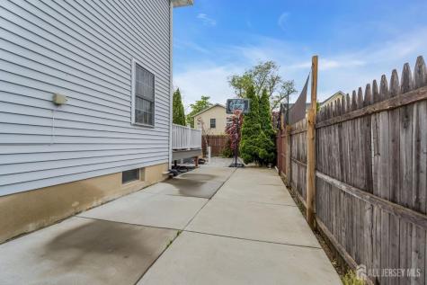 6 Ives Court Monroe NJ 08831