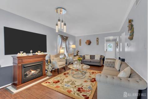 6 Ives Court Monroe NJ 08831