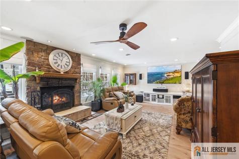 15 New Dover Avenue Colonia NJ 07067