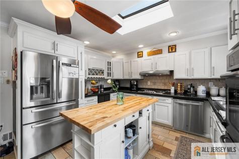 15 New Dover Avenue Colonia NJ 07067
