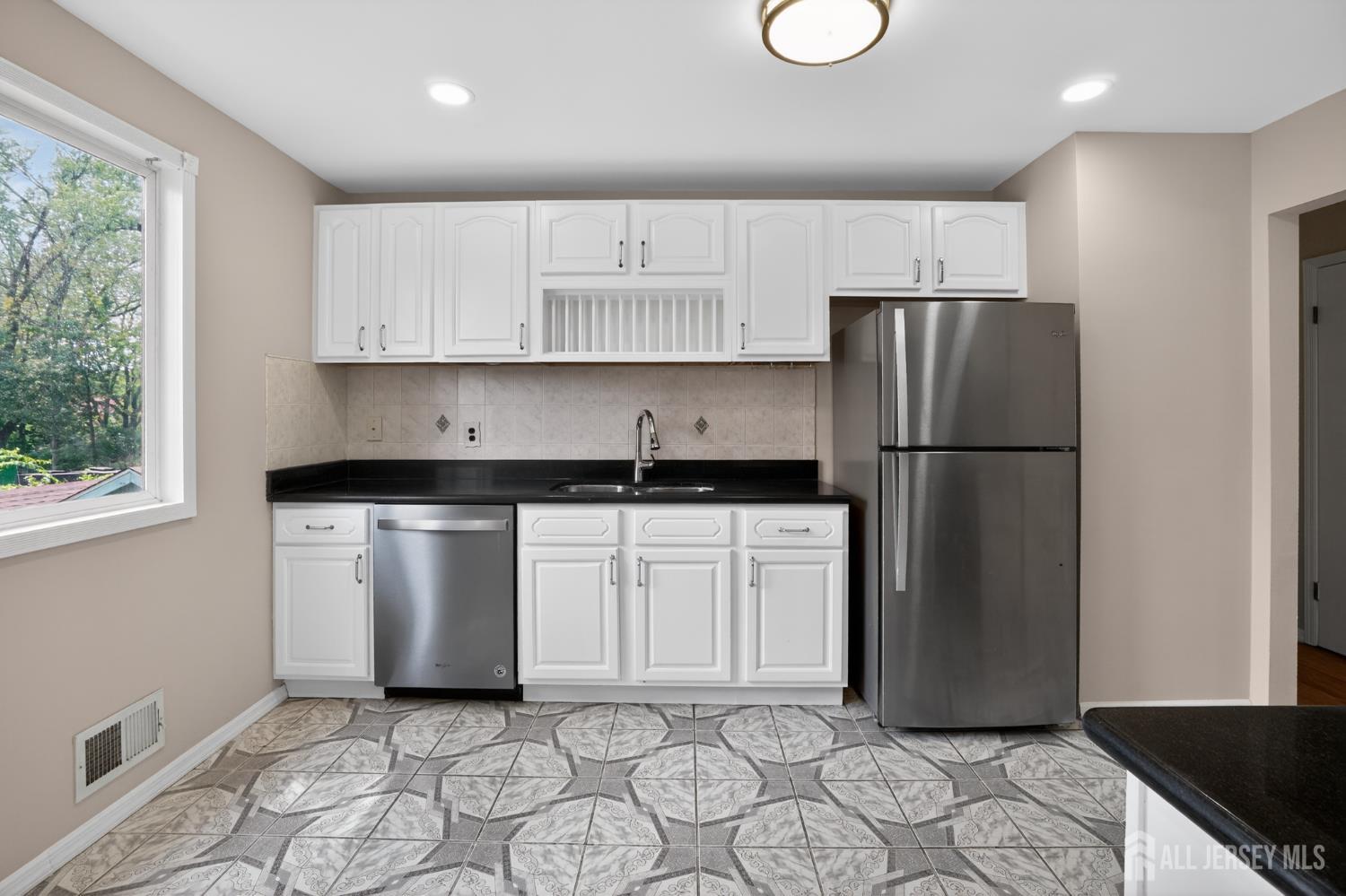 21 Ash Road Middlesex NJ 08817