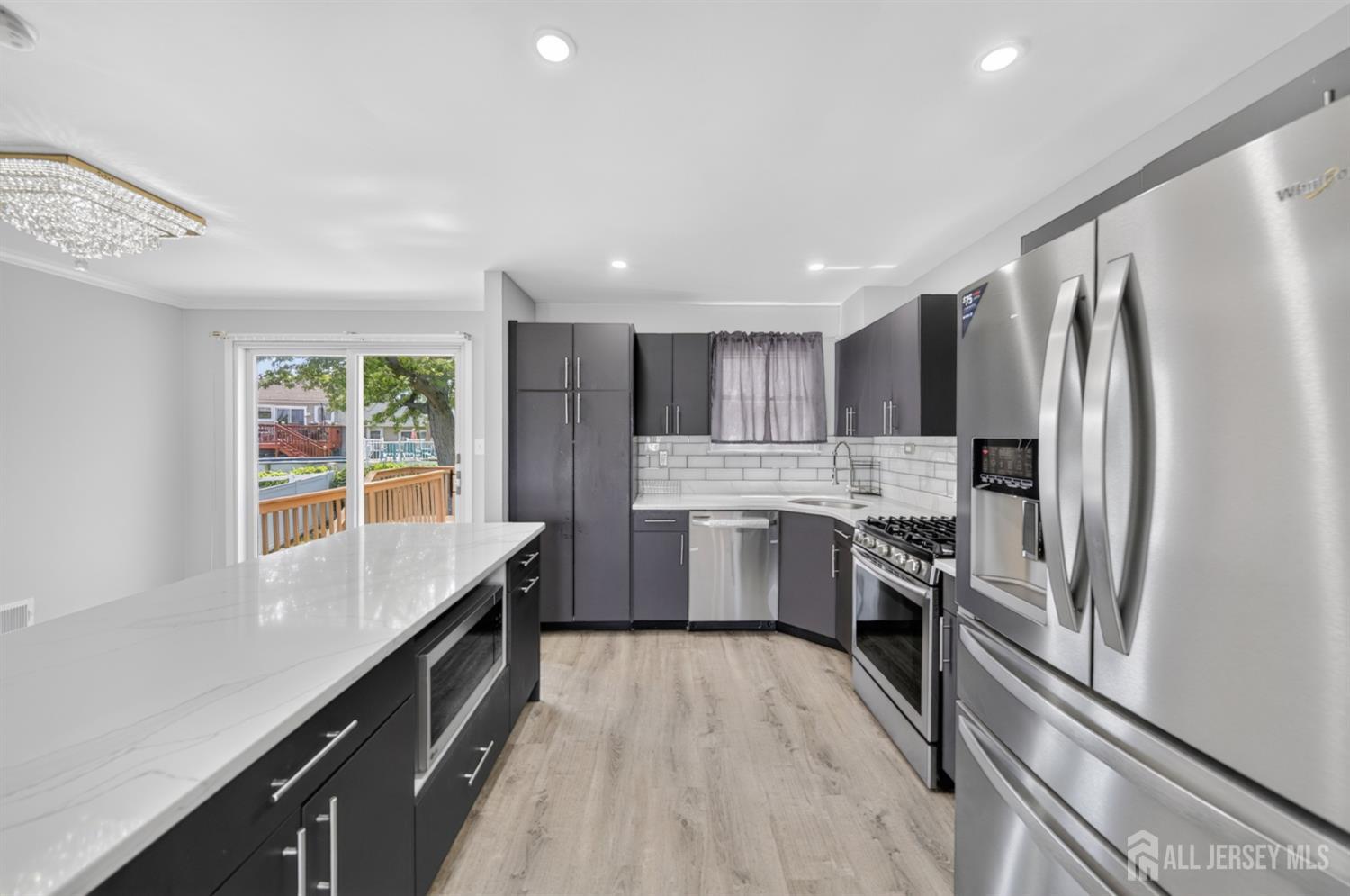 17 Wedgewood Drive Carteret NJ 07008