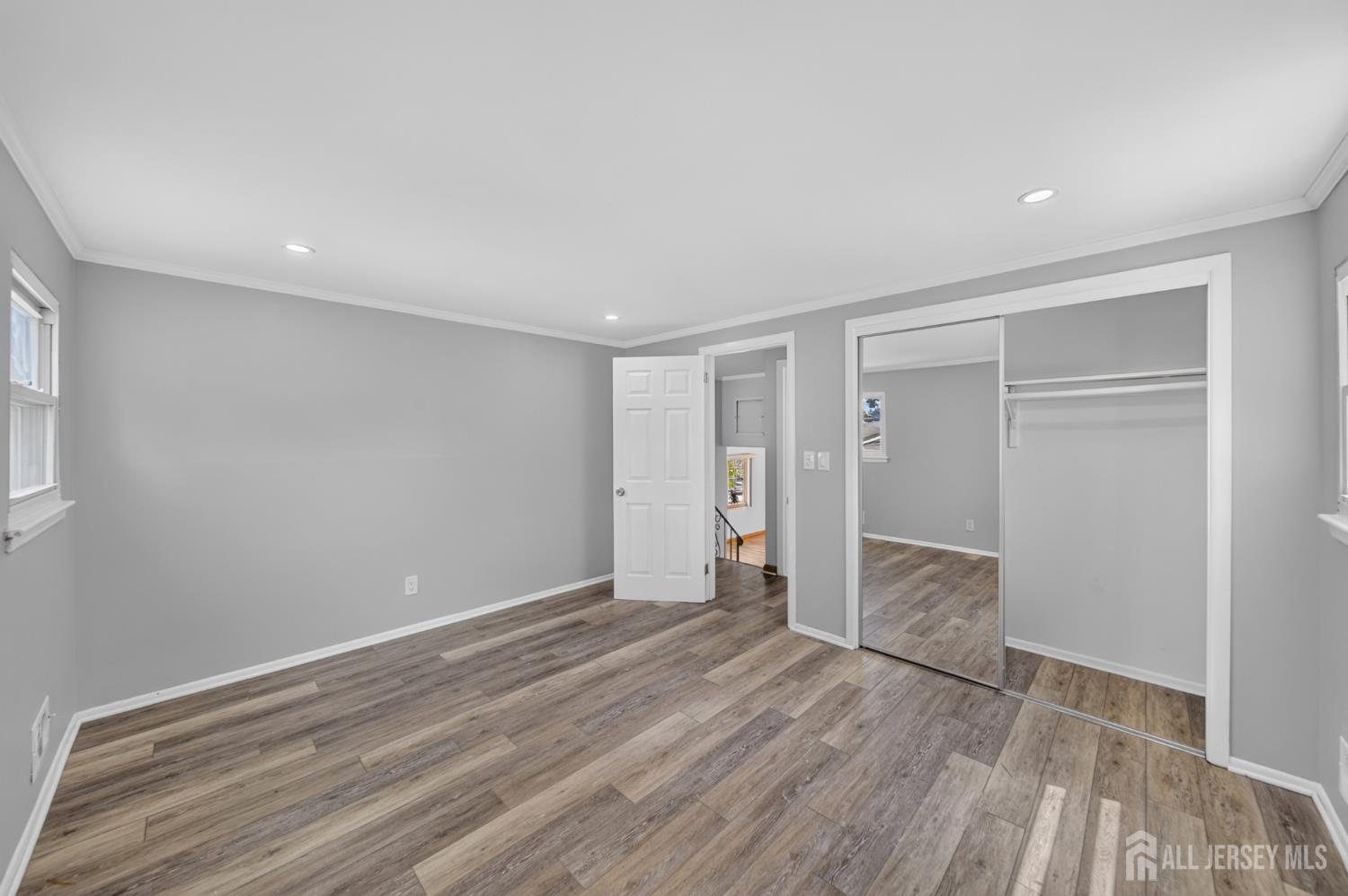 17 Wedgewood Drive Carteret NJ 07008