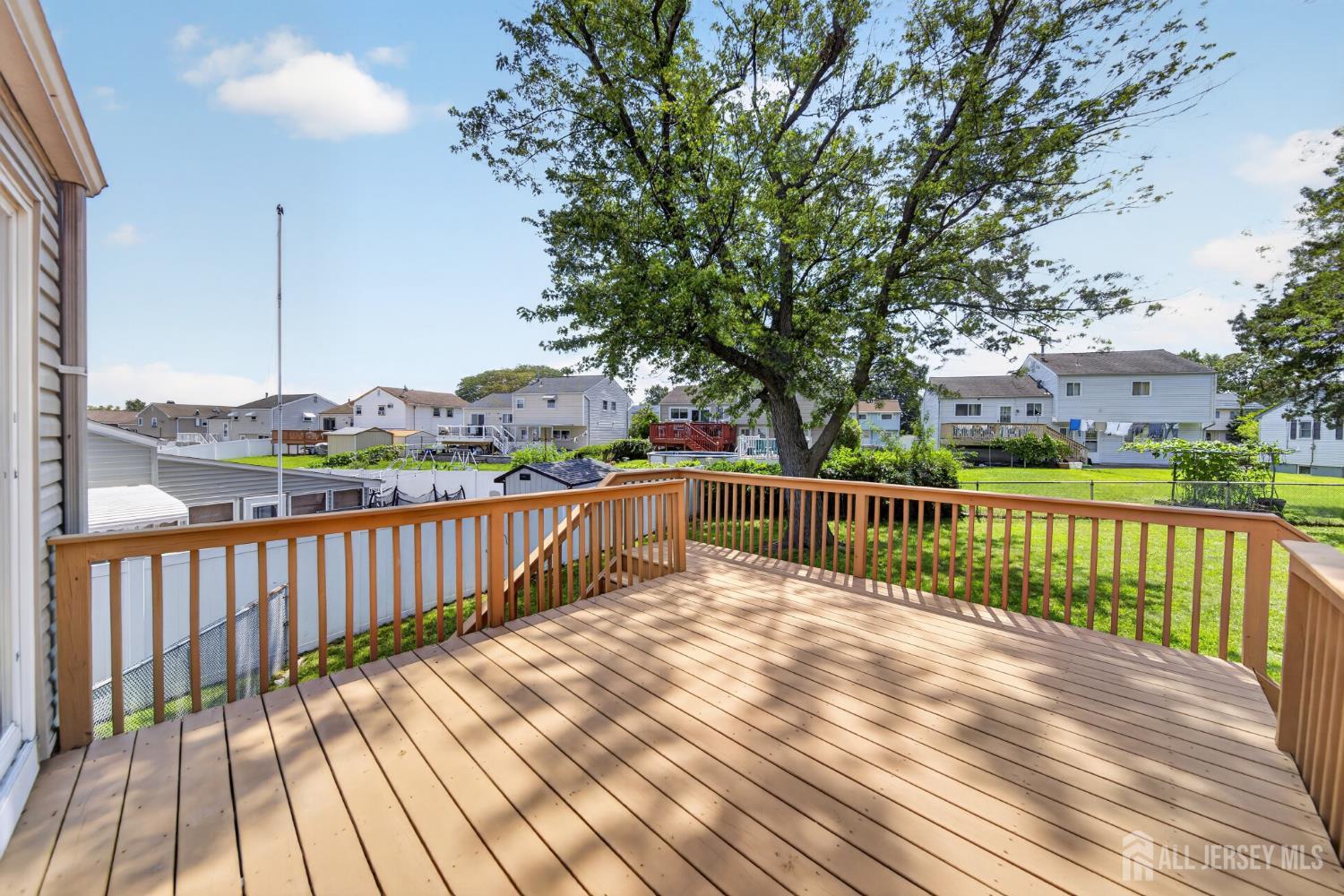 17 Wedgewood Drive Carteret NJ 07008