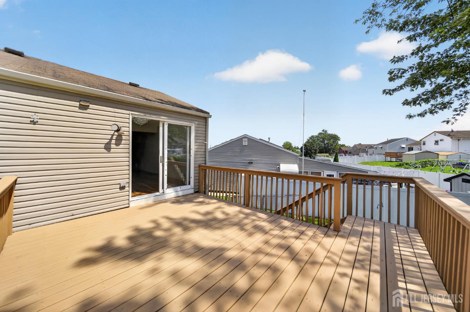 17 Wedgewood Drive Carteret NJ 07008