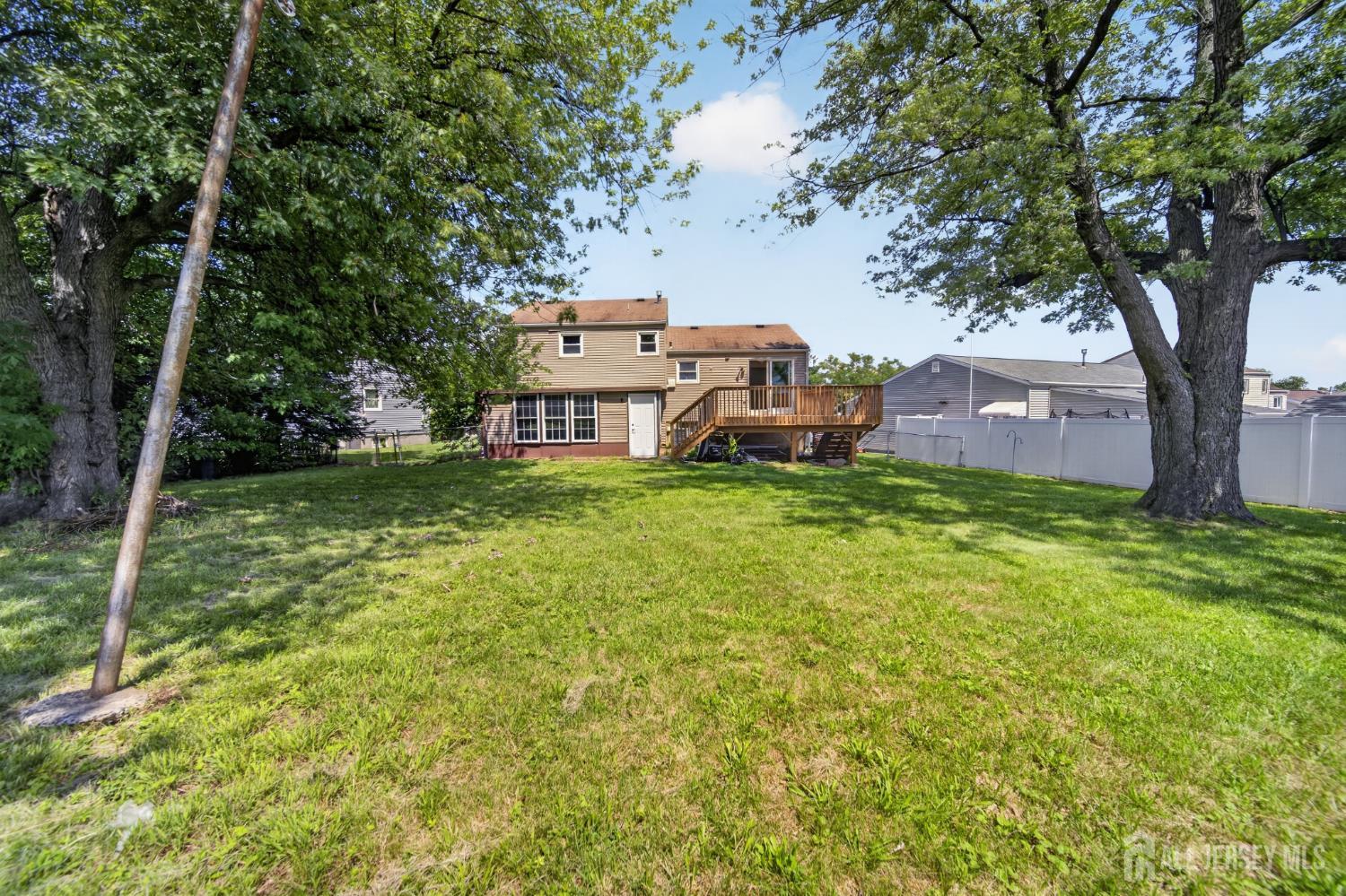 17 Wedgewood Drive Carteret NJ 07008