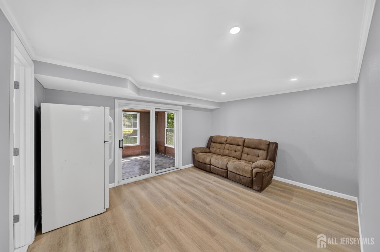 17 Wedgewood Drive Carteret NJ 07008