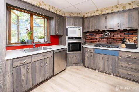 30-30 Henderson Street Oxford NJ 07863