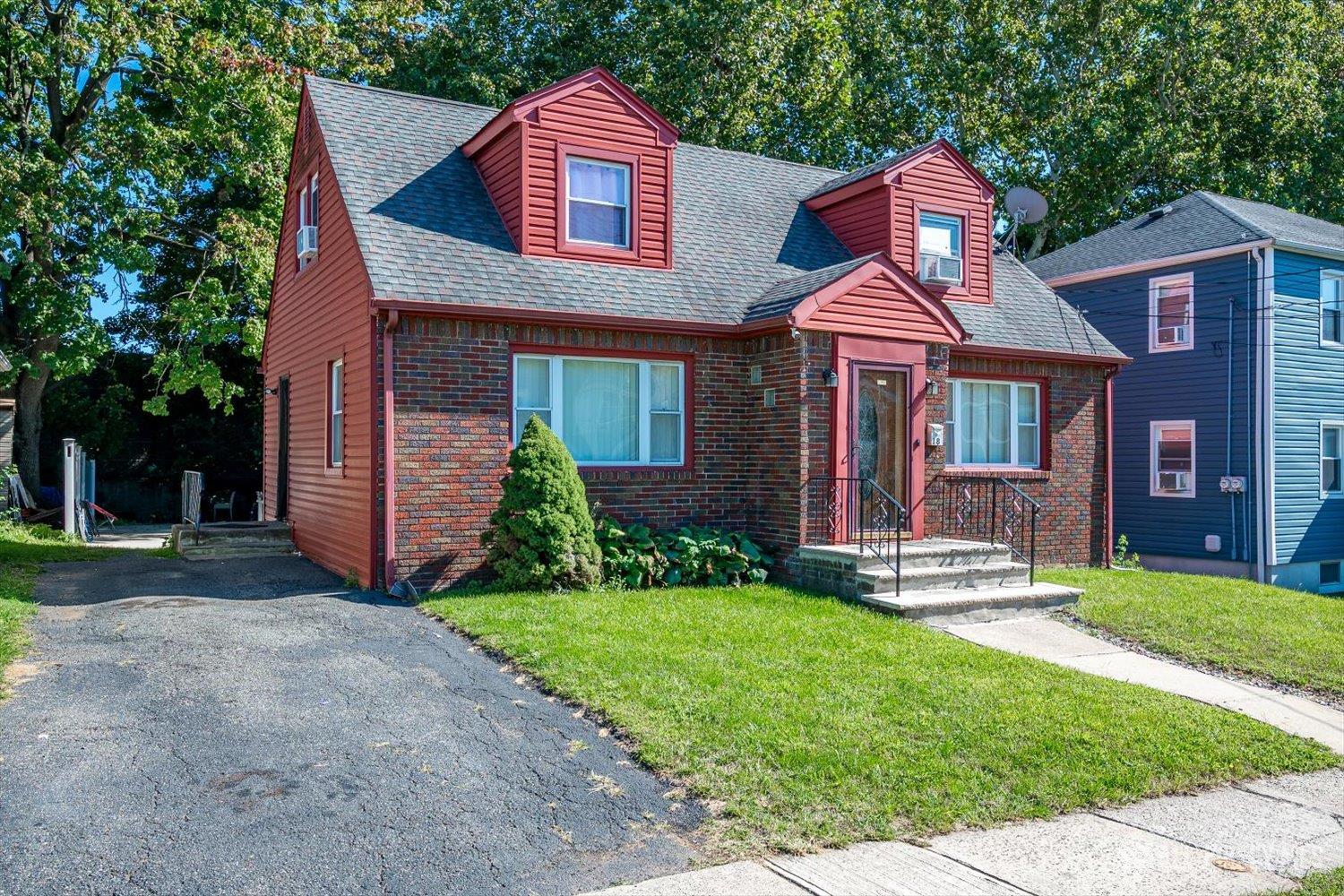 18 Union Place Irvington NJ 07111