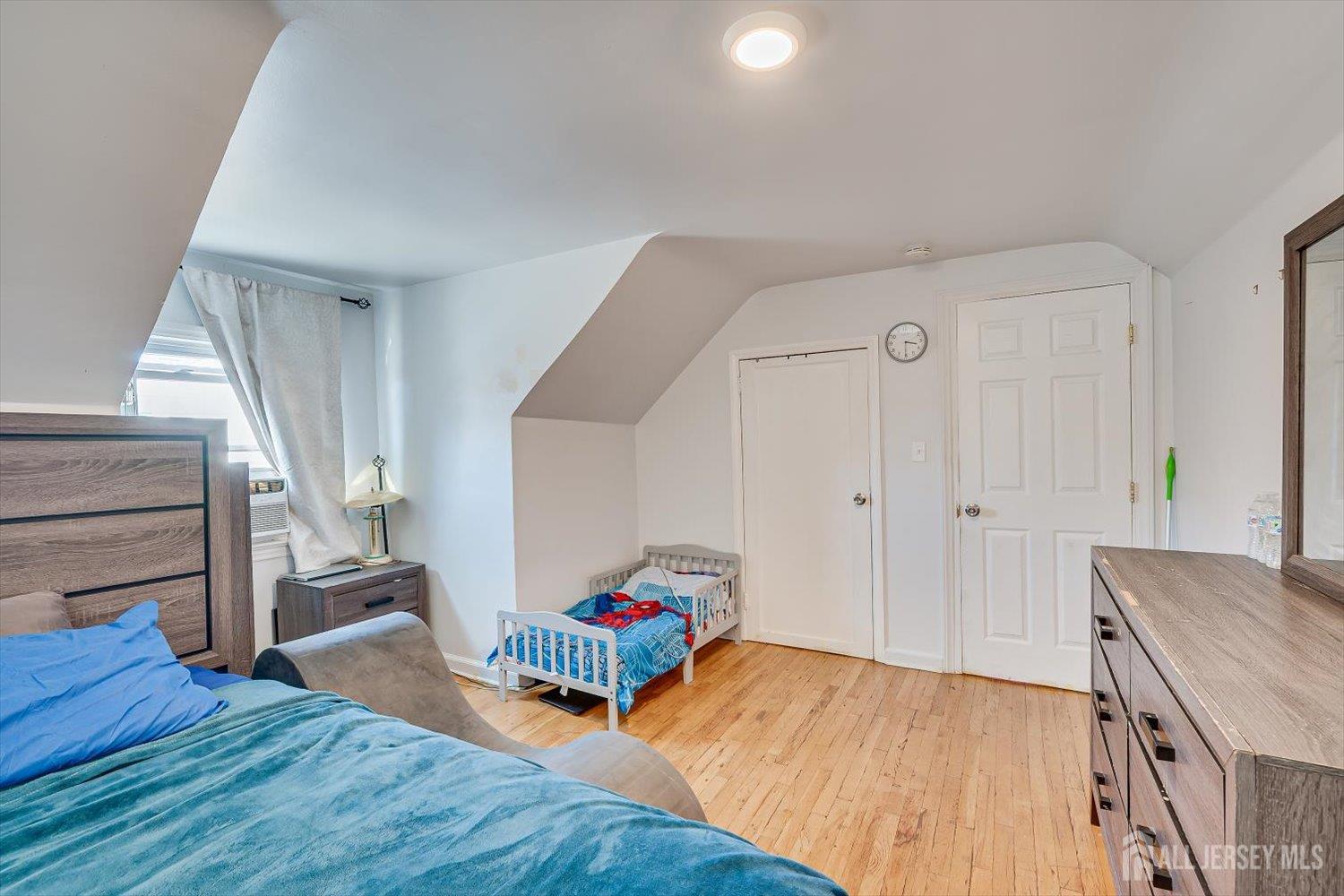 18 Union Place Irvington NJ 07111